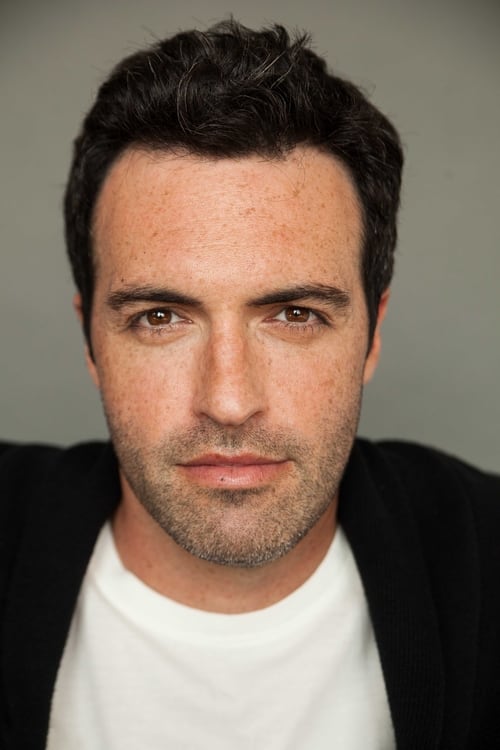 Reid Scott Photo